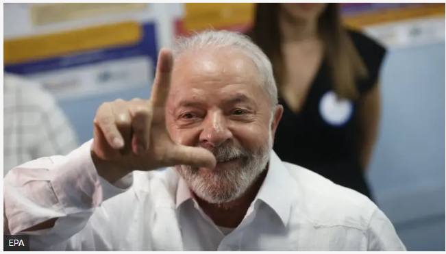 Lula bate de frente com EUA e diz: “Pix não muda”
